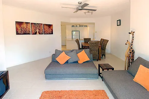 Reflections Holiday Apartments Maroochydore 3*,  Australia